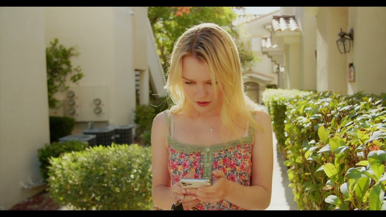 "Goldilocks and the Two Bears" Theatrical Trailer