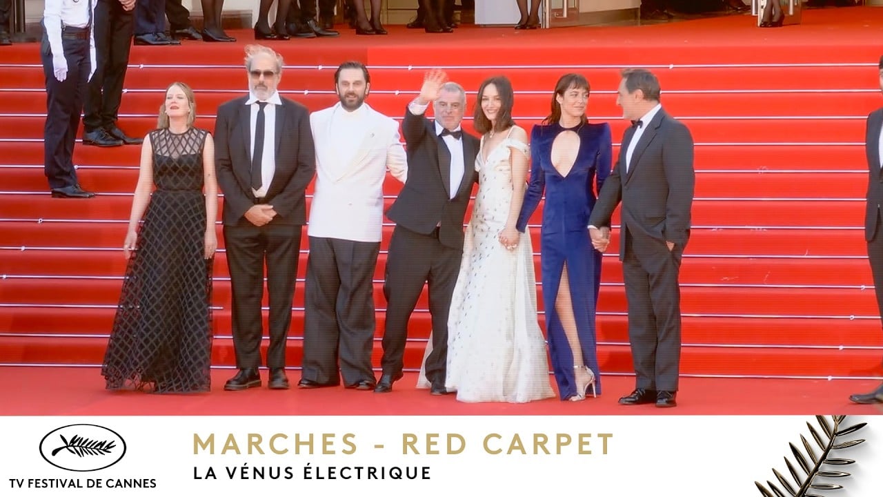LA VÉNUS ÉLECTRIQUE - Les marches - VO - Cannes 2026